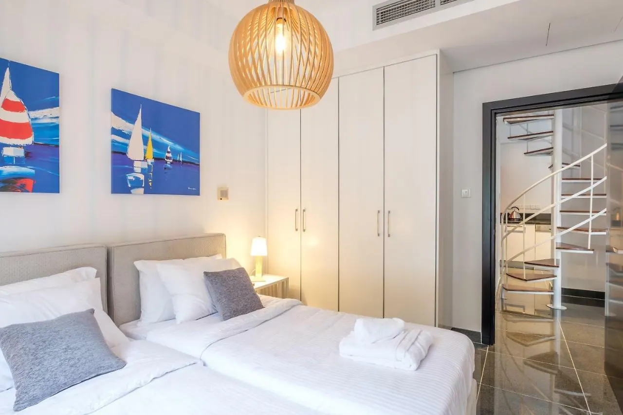 The Lighthouse Villas Perivolia 0*,