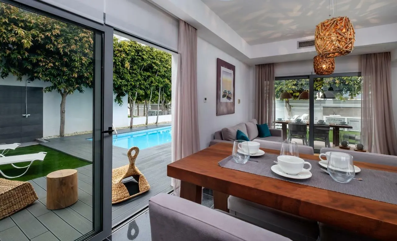 The Lighthouse Villas Perivolia 0*,