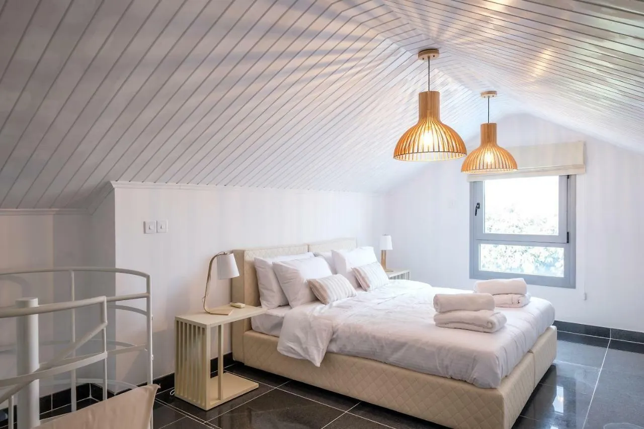 The Lighthouse Villas Perivolia