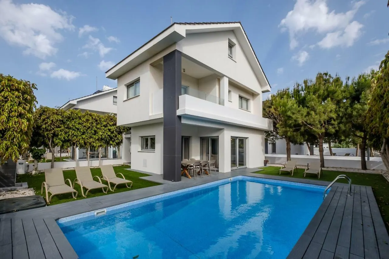 The Lighthouse Villas Perivolia