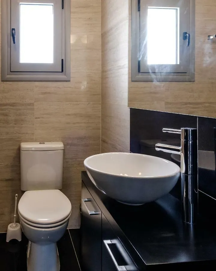 The Lighthouse Villas Perivolia 0*,