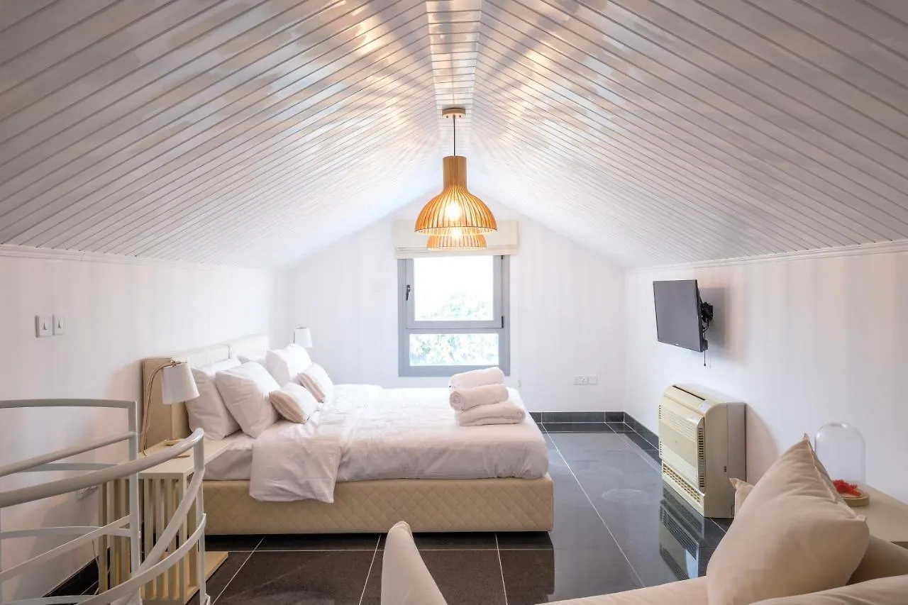 The Lighthouse Villas Perivolia